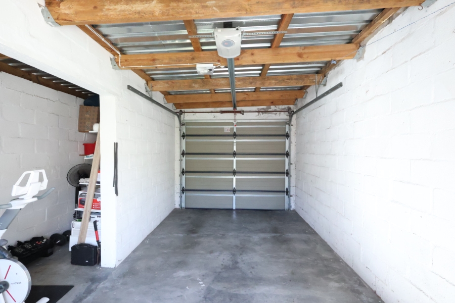 To Let 2 Bedroom Property for Rent in Table View Western Cape